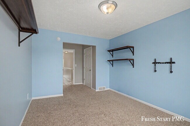 Building Photo - 4051 Rivertown Ln SW