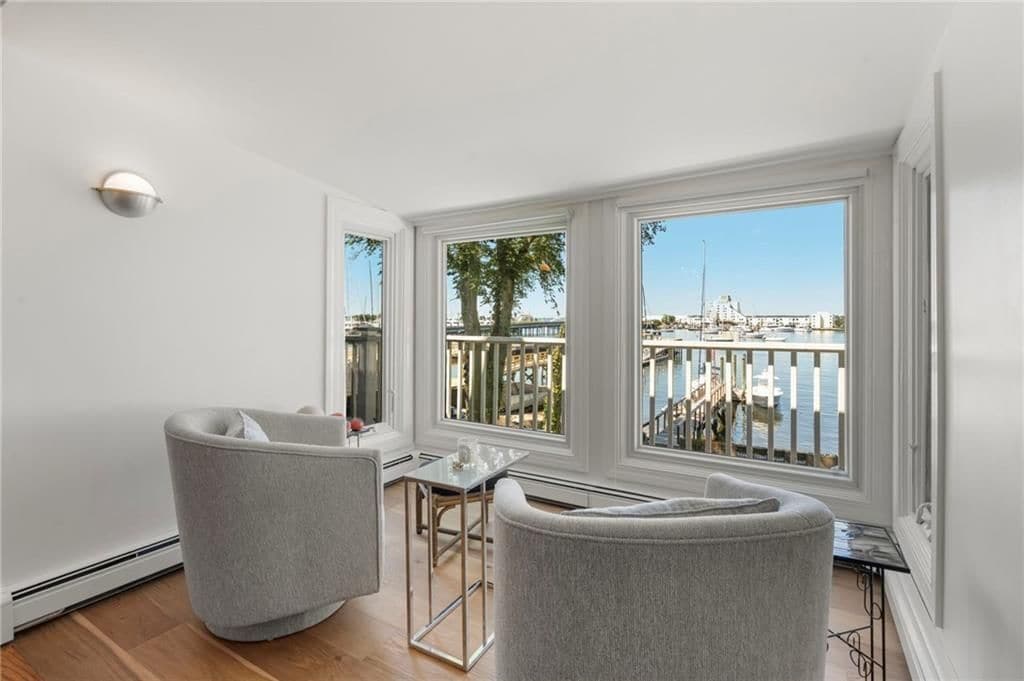 Building Photo - 58 Washington St