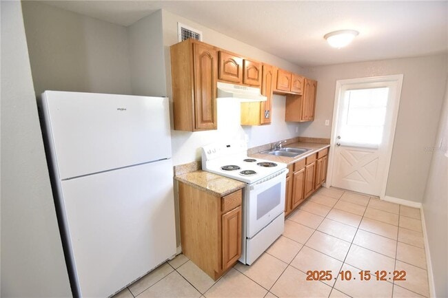 Building Photo - 9496 84th St