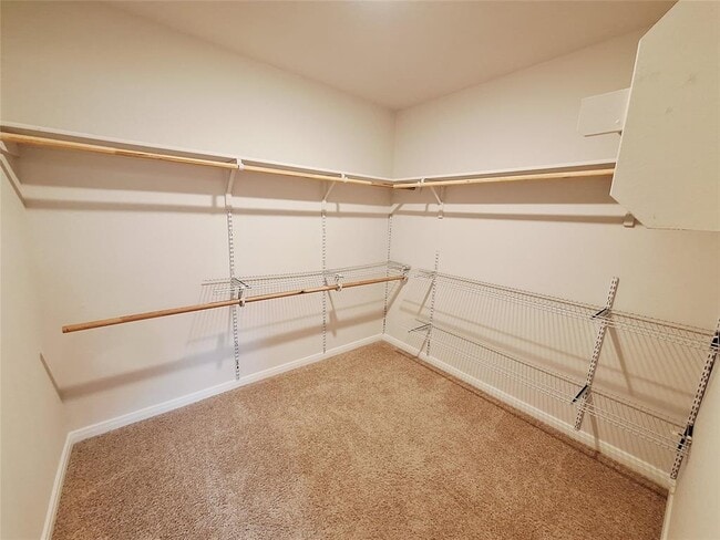 Building Photo - 1327 Camden Ln