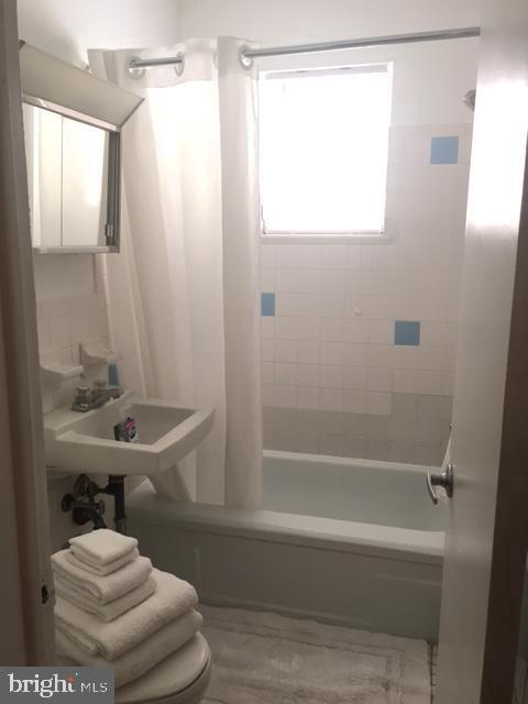 Building Photo - 923 Spruce St