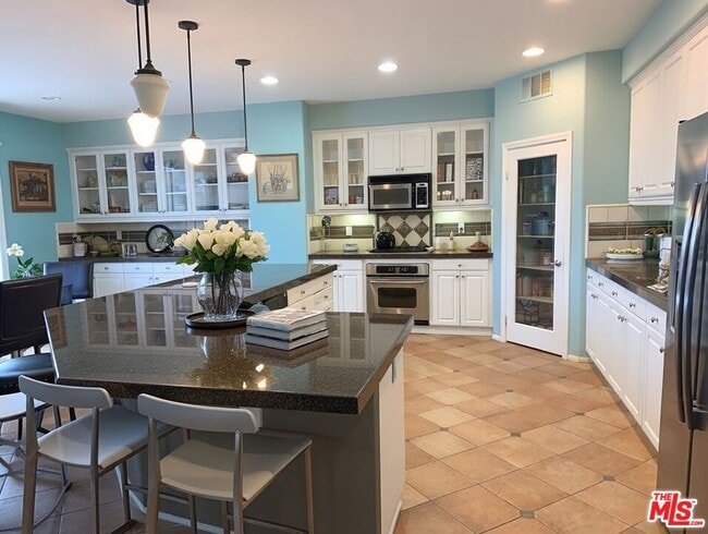 Building Photo - 43029 59th St W