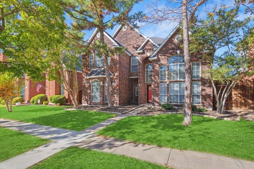 Building Photo - 892 Brentwood Dr