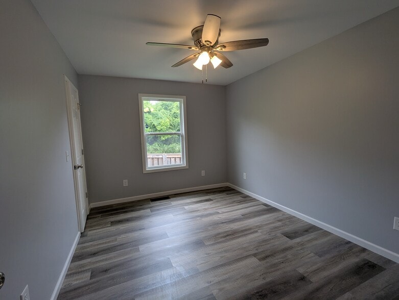 Building Photo - 80 Sunrise Ln