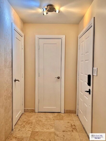 Building Photo - 6744 Central Blvd