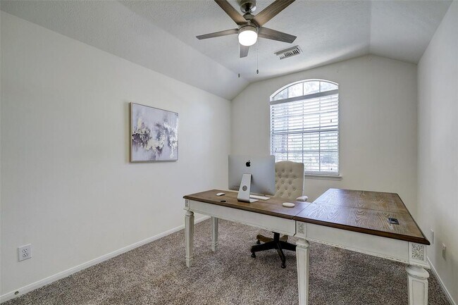 Building Photo - 43 S Avonlea Cir