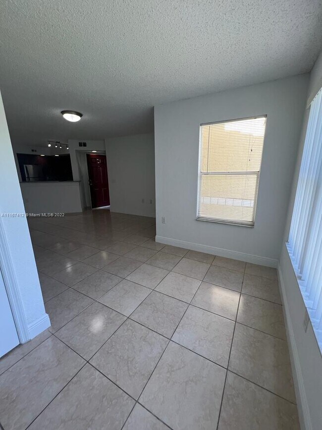 Building Photo - 13060 Vista Isles Dr