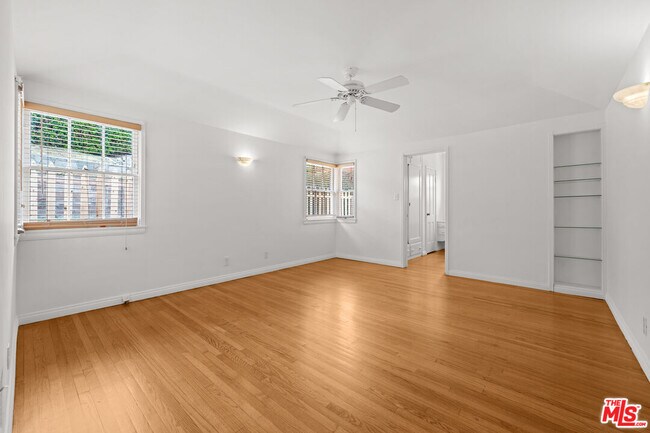 Building Photo - 3715 Homeland Dr