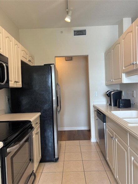 Building Photo - 150 L Pavia Blvd