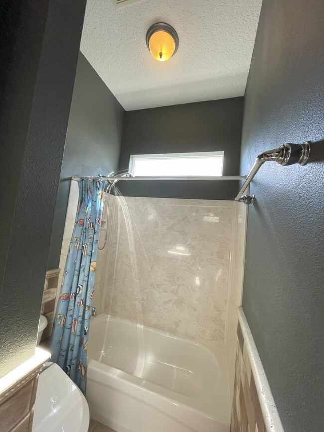 Building Photo - Single Family home is Deercreek