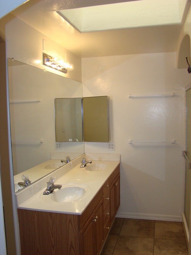 Building Photo - Coming Soon! DO NOT DISTURB TENANTS!