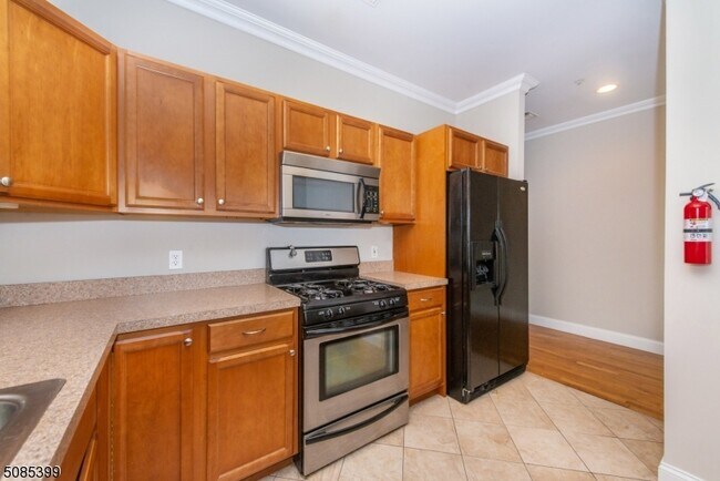 Building Photo - 1677 Springfield Ave