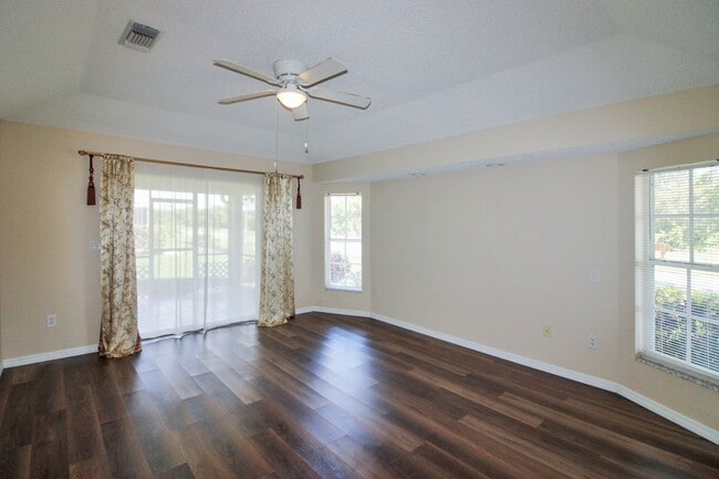 Building Photo - Gulf View Estate Annual Home for Rent