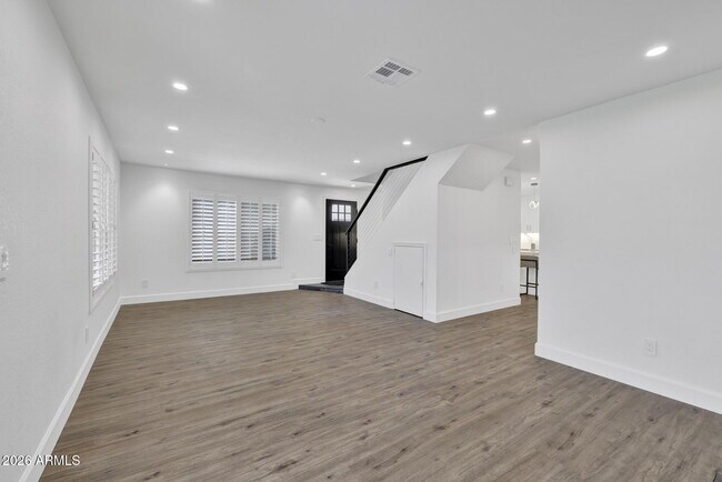 Building Photo - 4760 W Wahalla Ln