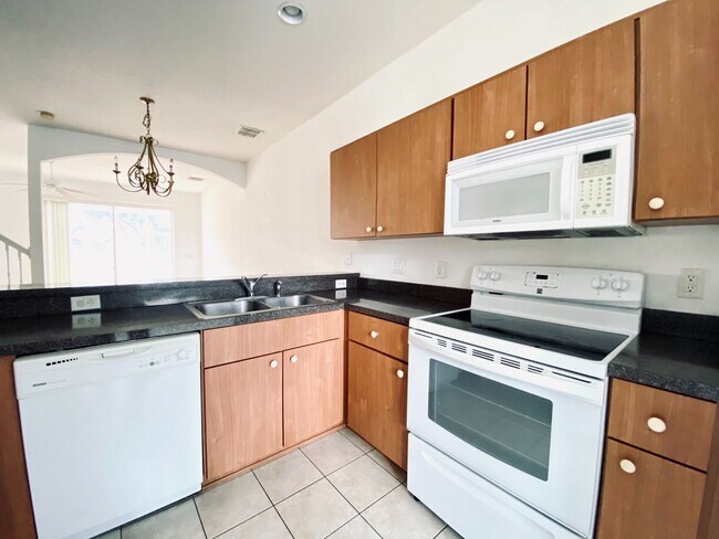 Building Photo - 1194 S Beach Cir