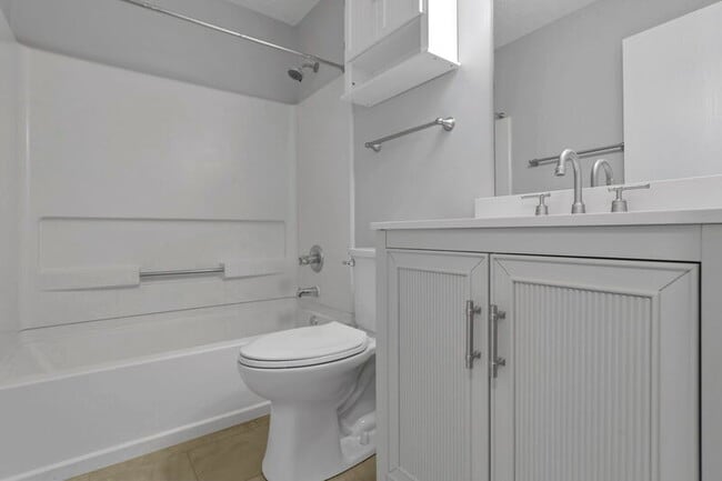 Building Photo - 3112 Fabyan Dr