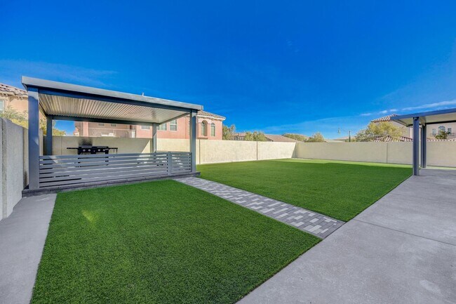 Building Photo - 9738 Bear Trap Ct