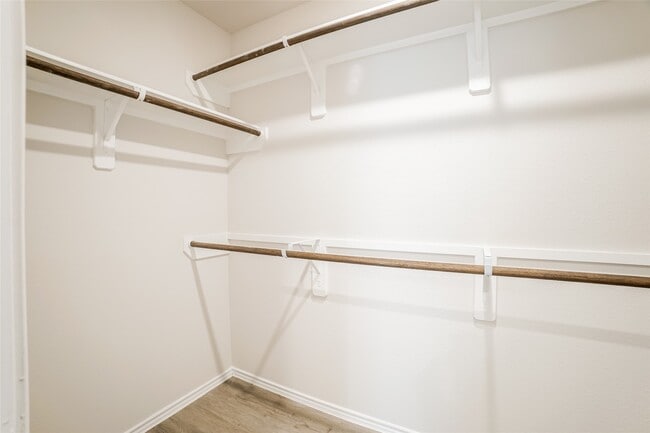 Building Photo - 215 Pronghorn Dr