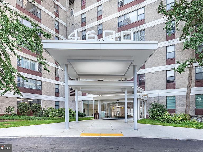 Entrance - 4600 Duke St