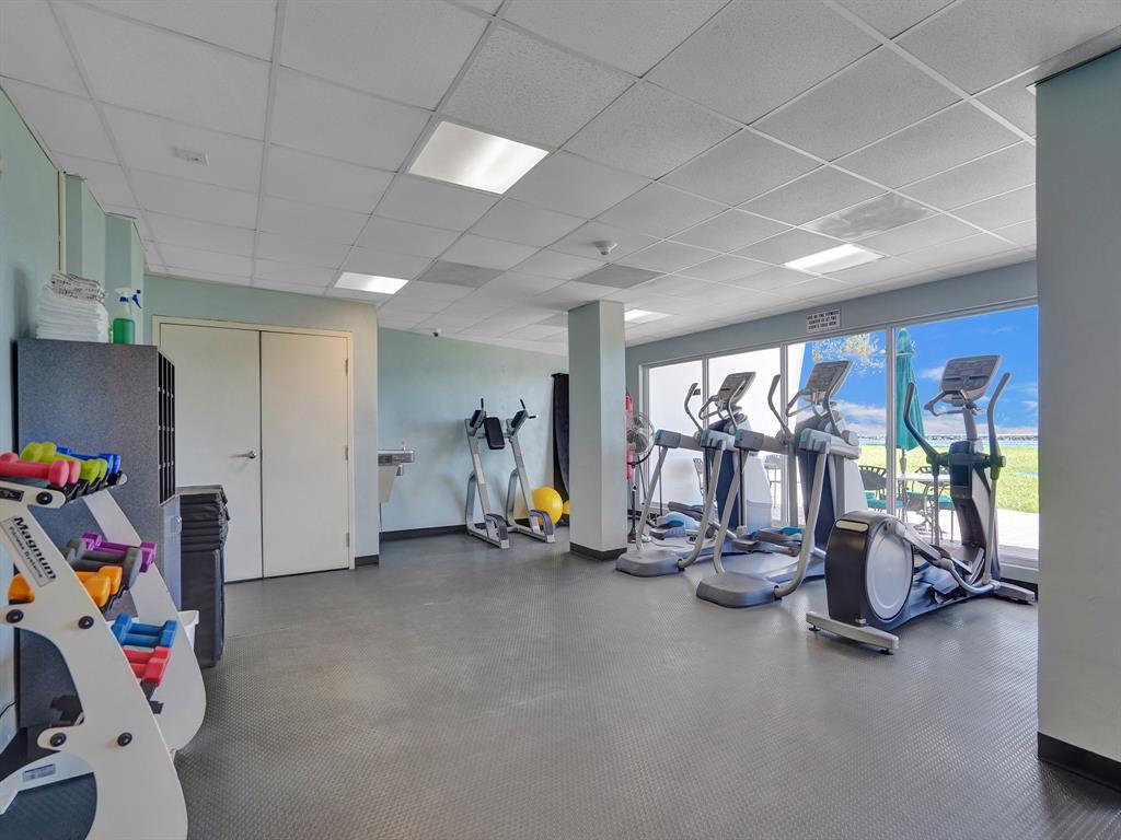 Building Photo - 2100 S Ocean Dr