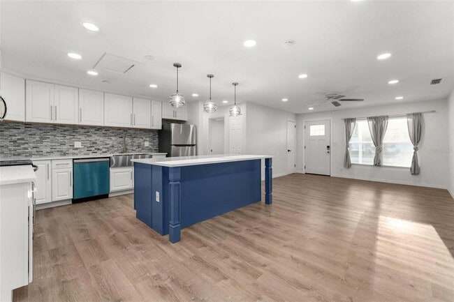 Building Photo - 2203 Nottingham Rd