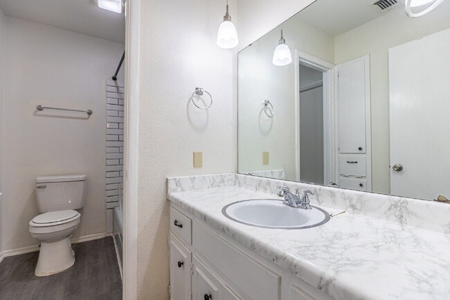 Building Photo - 6427 Wurzbach Rd