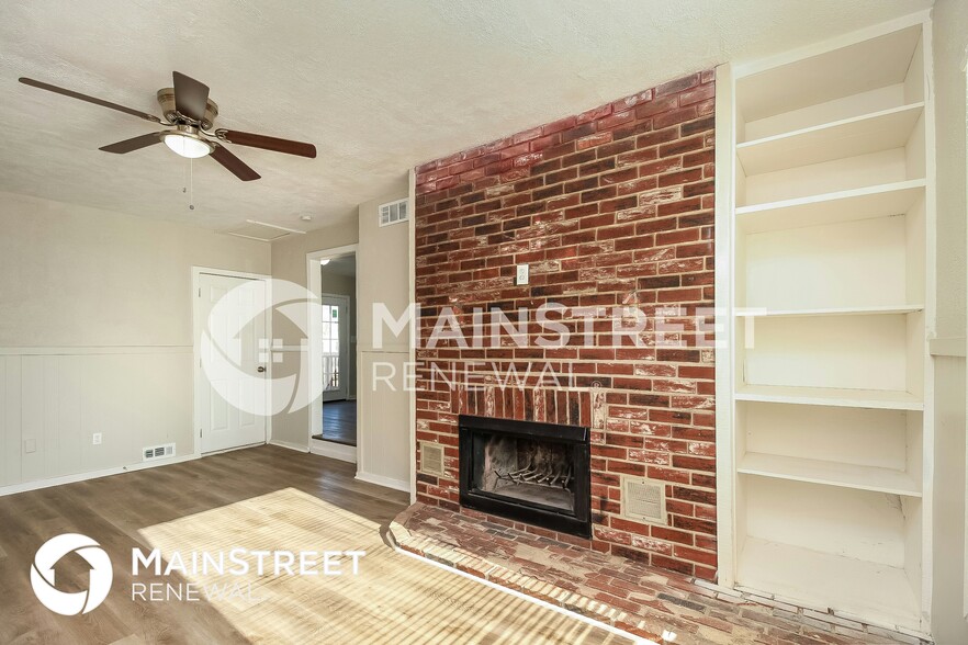 Building Photo - 310 Prairie Ln
