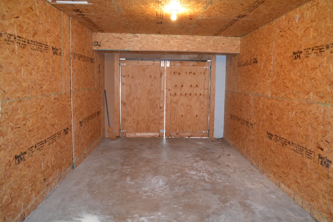 Building Photo - 920 Red Bud Dr