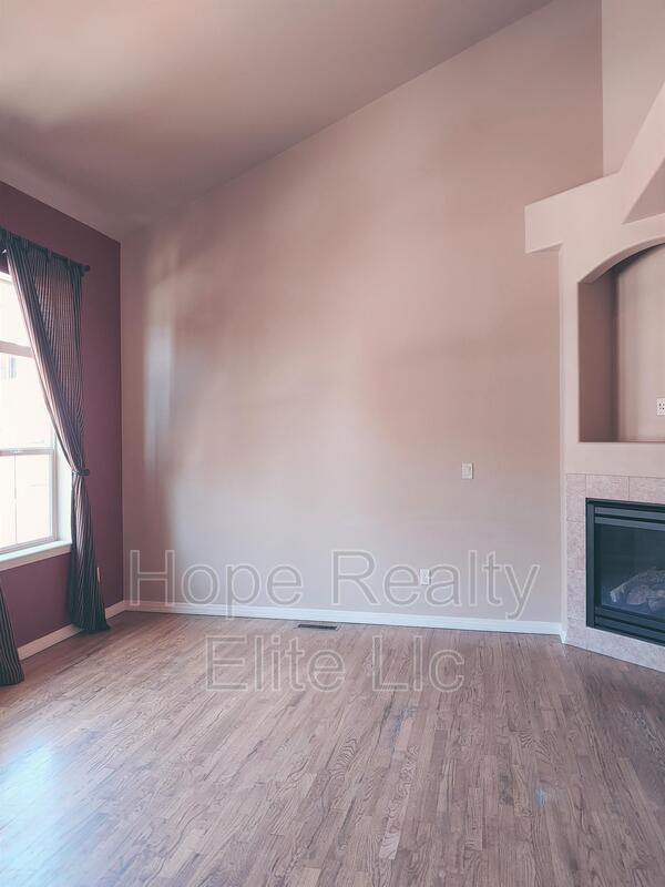 Building Photo - 1555 Promontory Bluff View