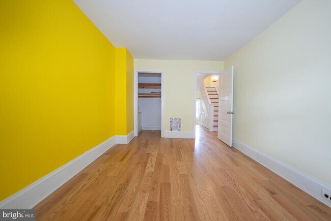 Building Photo - 110 Llanfair Rd