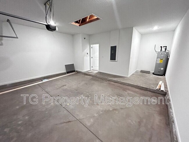 Building Photo - 6226 Mare Ave