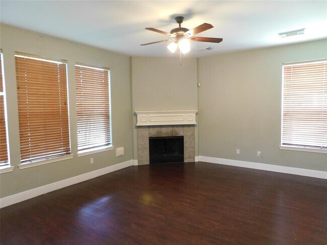 Building Photo - 2914 Bluegrass Ct