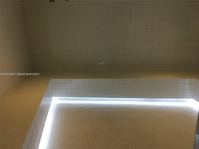 Building Photo - 1300 S Miami Ave