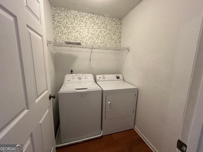 Building Photo - 7065 Wessex Way