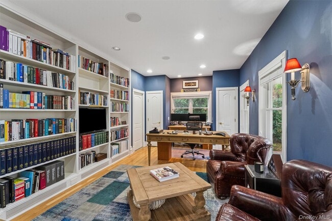 Building Photo - 3 Cherry Blossom Ln