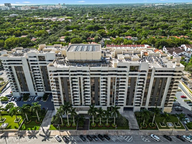 Primary Photo - 600 Biltmore Way