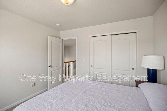 Building Photo - 6806 W 3rd St