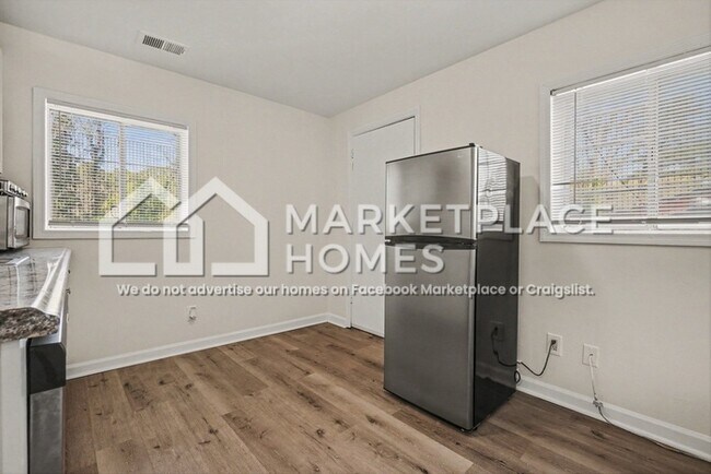 Building Photo - 4407 Kimball Rd SW