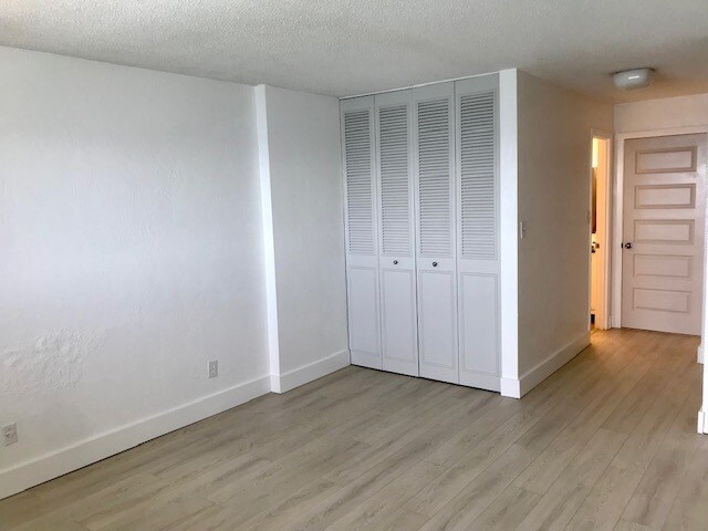Master Bed - 89 S Atlantic Ave