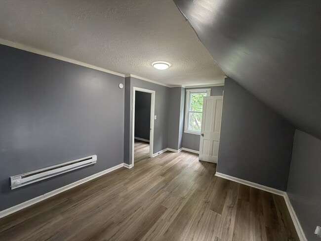 Building Photo - 4144 Hyde Ave