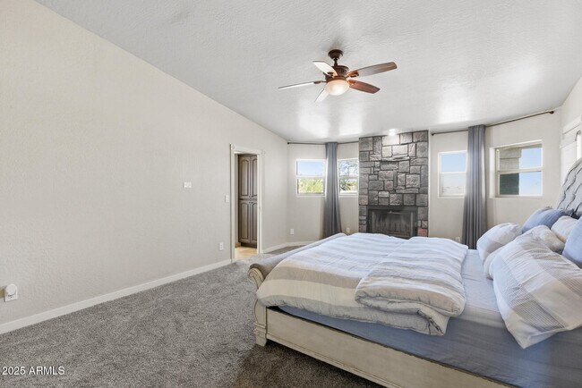 Building Photo - 15912 Centipede Dr