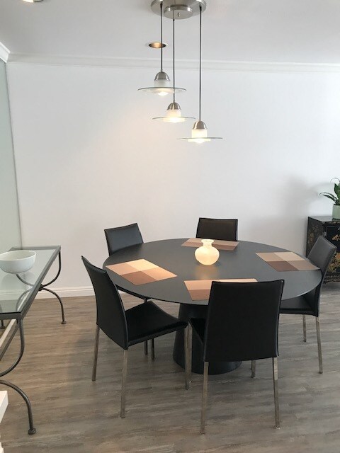 Dining Area - 906 N Doheny Dr