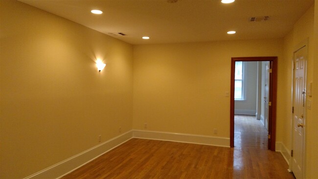 Building Photo - 253 5th St