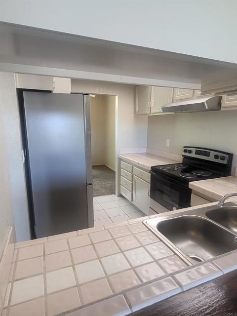 Building Photo - 2319 Caringa Way