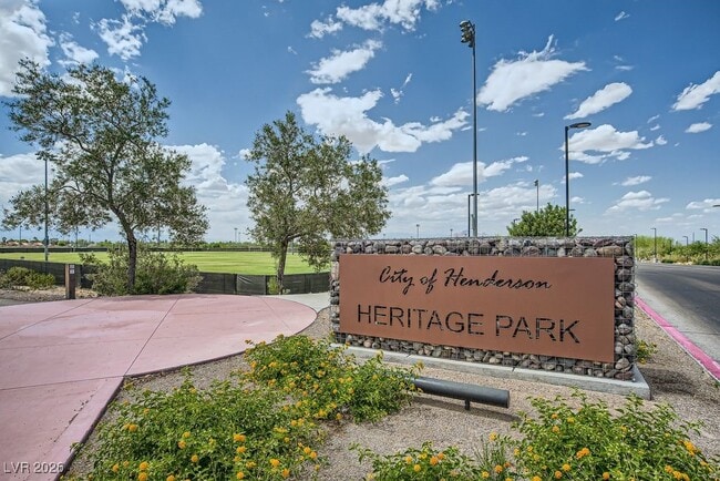 Building Photo - 591 Fox Chase St