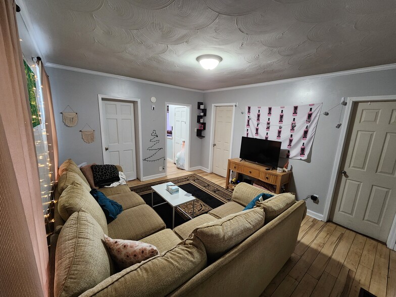 Living Room Facing Kitchen - 107 5th Ave