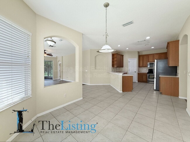 Building Photo - 7411 Surrey Wood Ln