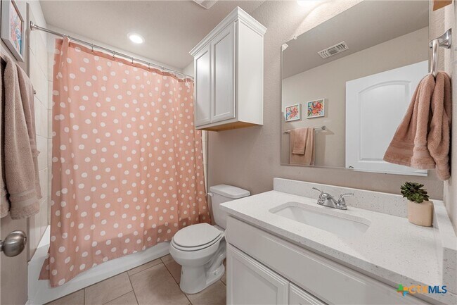 Building Photo - 5302 Lancaster Dr