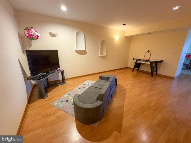 Building Photo - 13222 Topsfield Ct