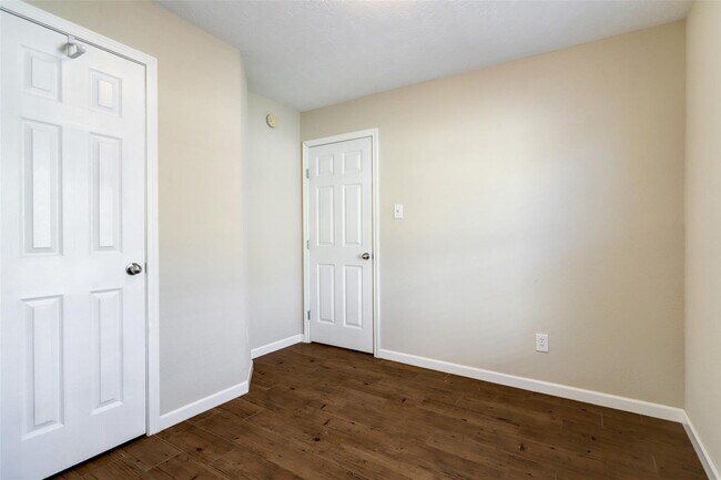 Building Photo - 18319 Austin Oak Ln